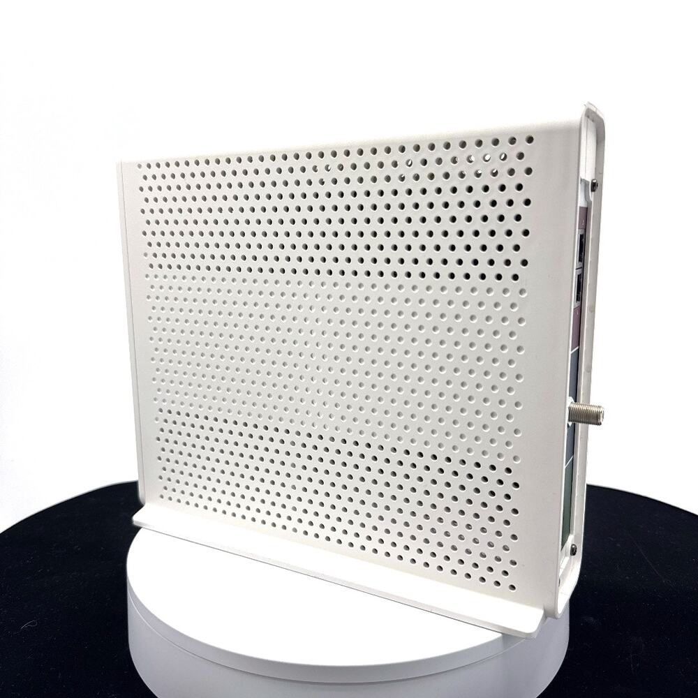 ARRIS SURFboard DOCSIS 3.0 Cable Modem Router - Picture 15 of 16